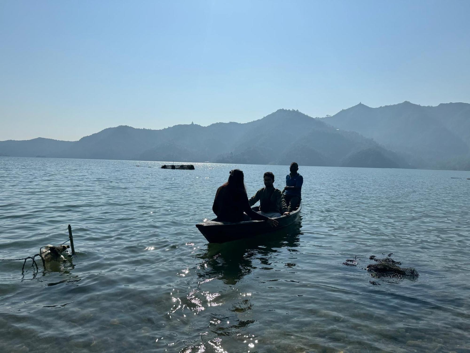 Nar-Bis Hotel Pokhara Esterno foto