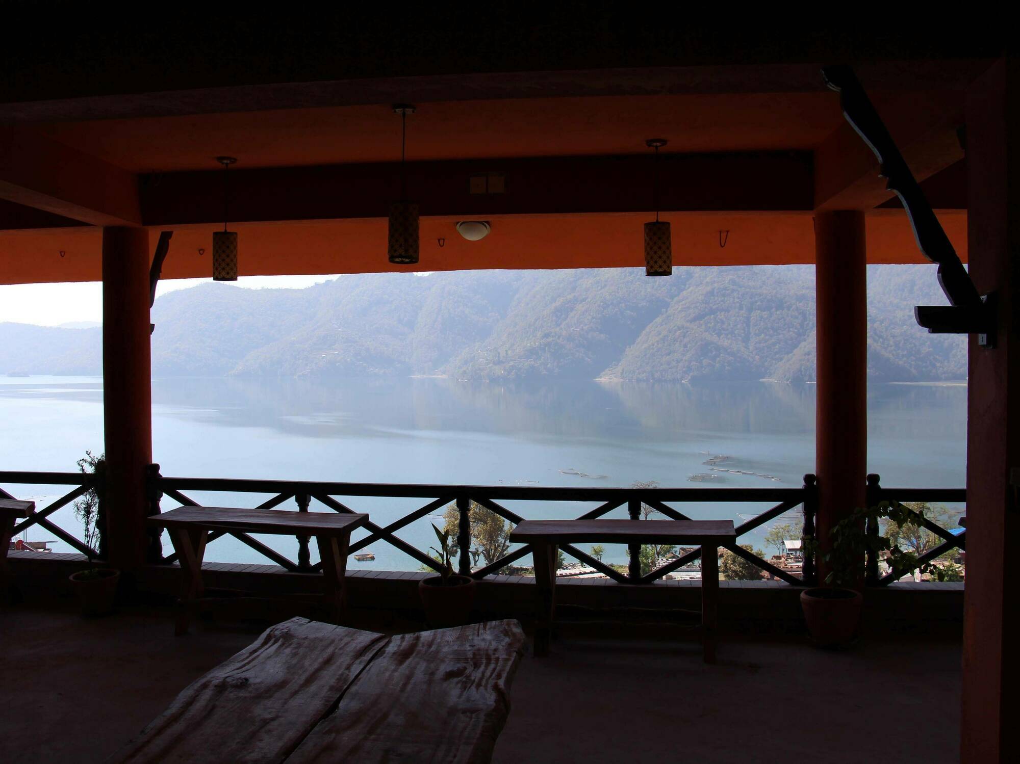 Nar-Bis Hotel Pokhara Esterno foto